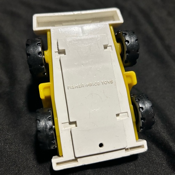 Vintage Fisher Price Yellow Big Rig for Little People Toy - Picture 5 of 6